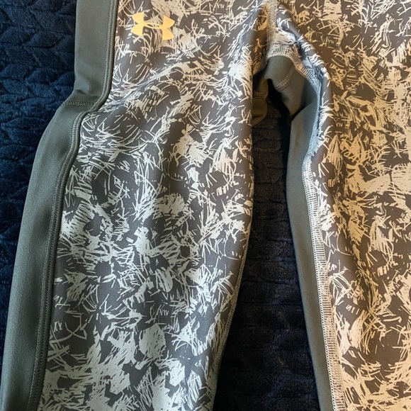 Under Armour Bundle - Picture 9 of 12